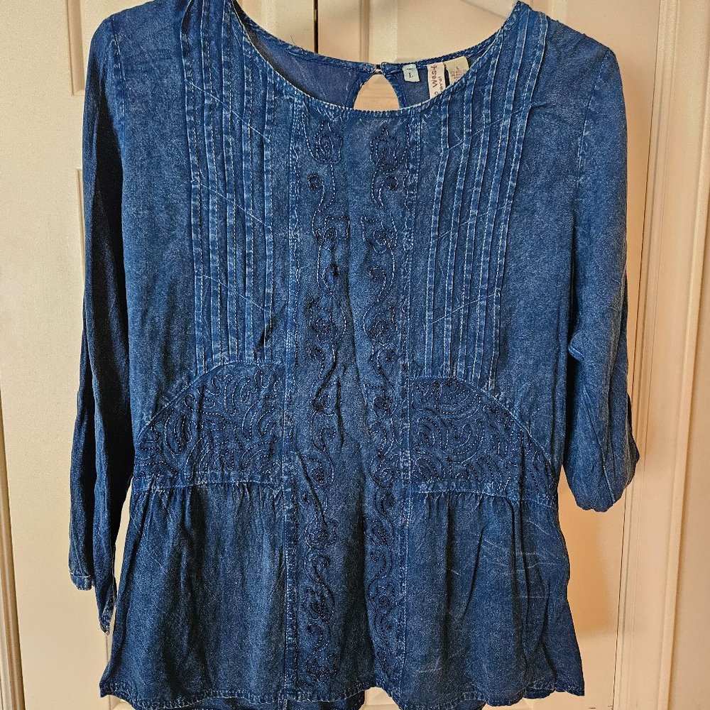 Studio West Large Top